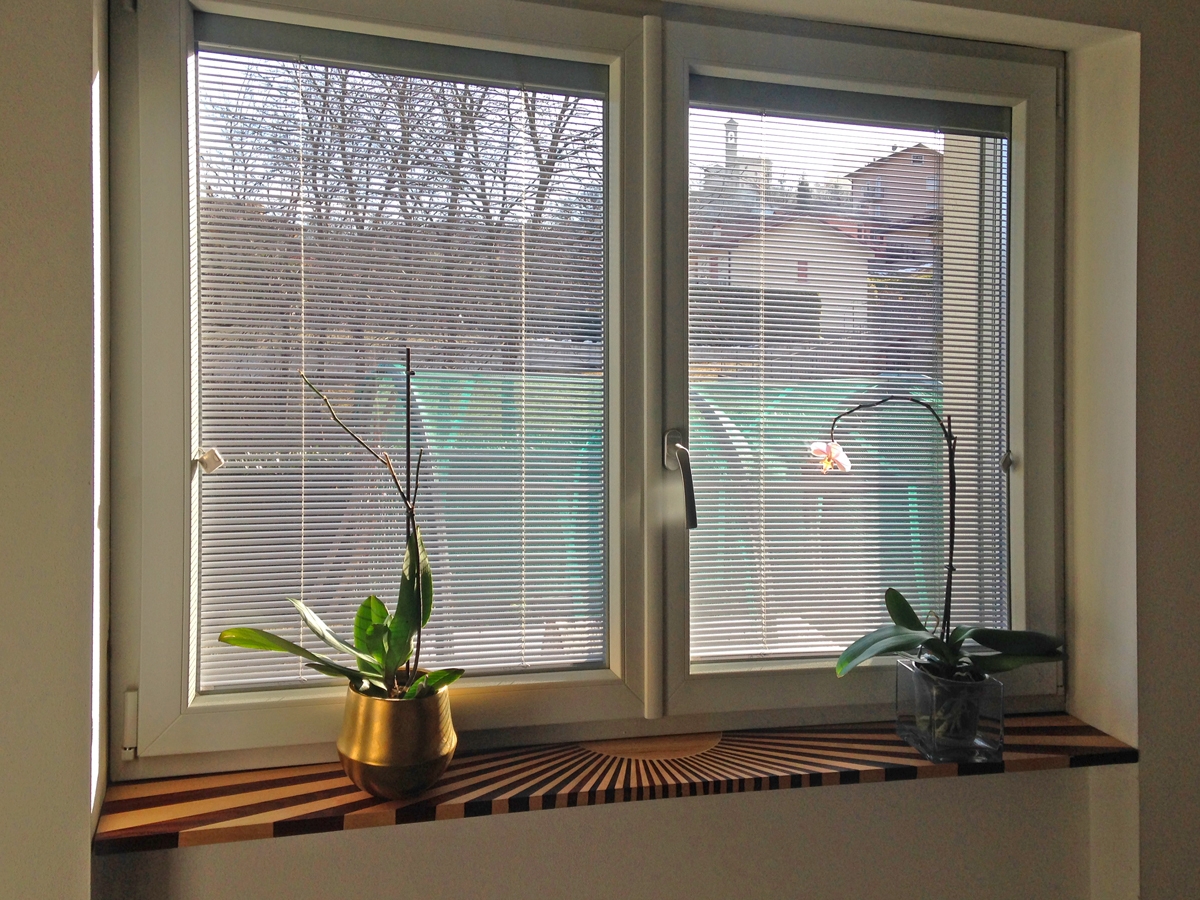 Side view windowsill inlay works