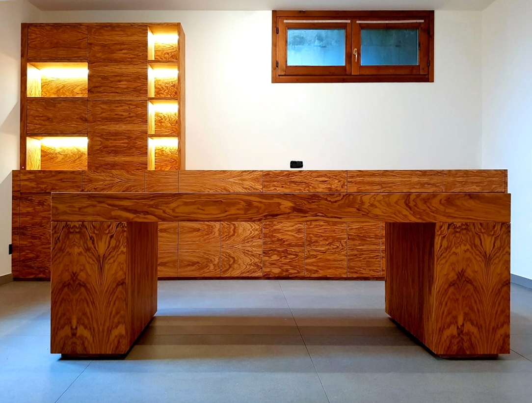 scrivania legno d'ulivo ufficio 01