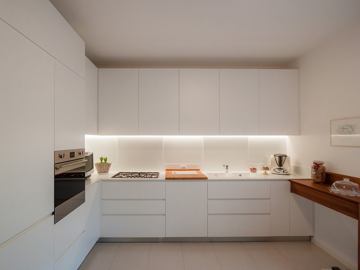 frontal view essential elegant kitchen