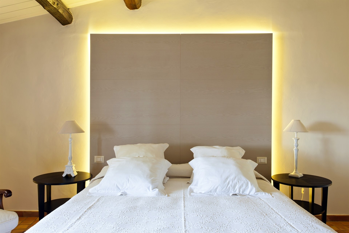 master bedroom villa Sicily front light