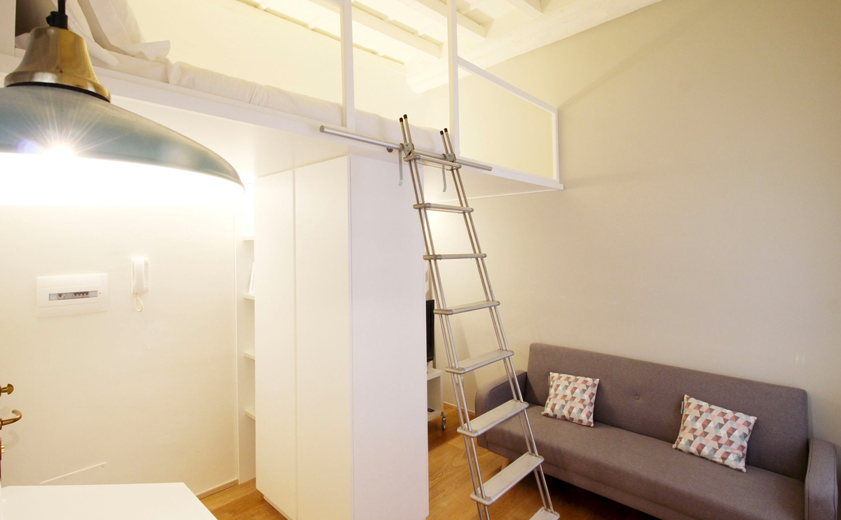 bedroom access step-ladder