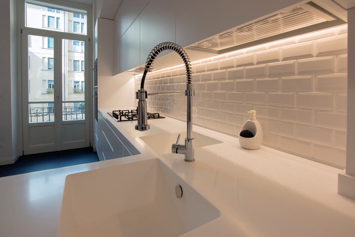 Corian sink total white kitchen