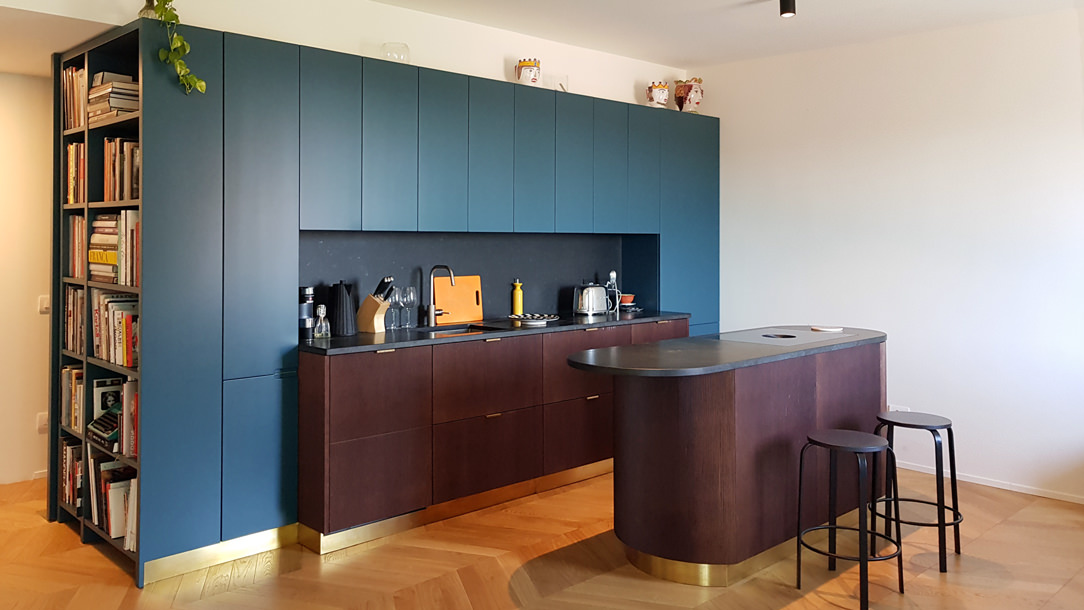 Modulor cucina moderna dai toni scuri_01 Modulor cucina moderna dai toni scuri_01