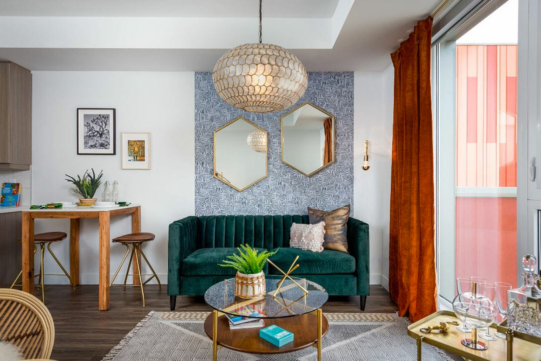  Parisian style dining room