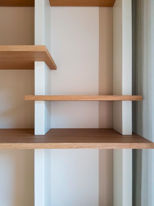  detail front view of bookcase shelves