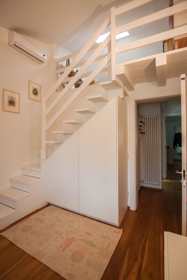 shaped-wardrobe-basement-niche