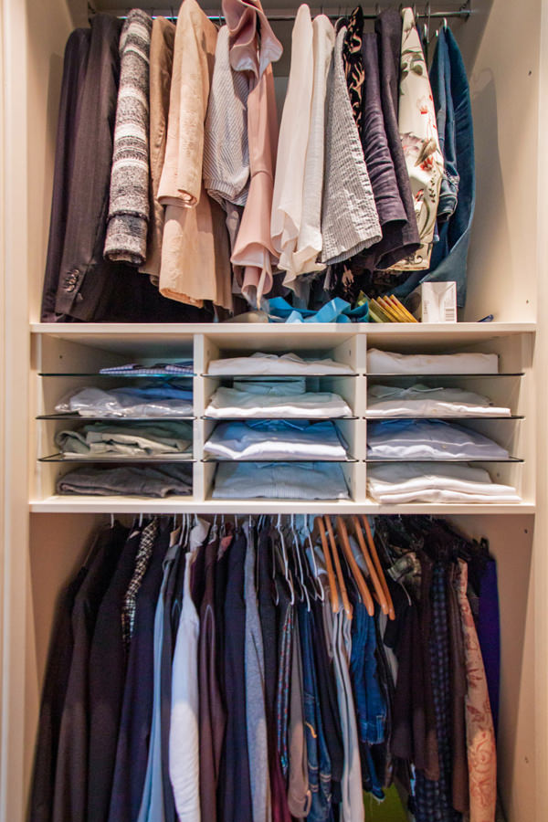 internal-composition-wardrobe-hangers-pull-out-trays