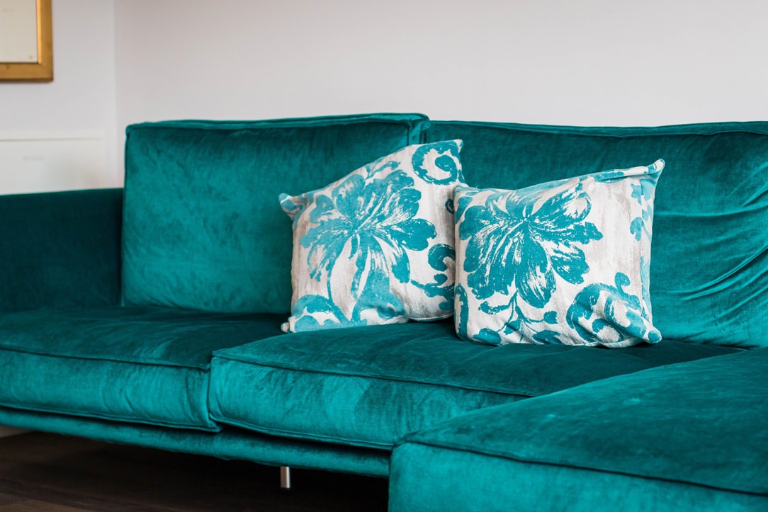 sofa-velvet-teal-color-contemporary-style-furniture