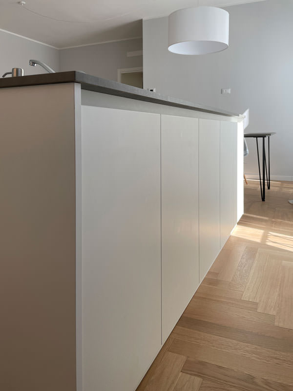 white kitchen island retro doors detail