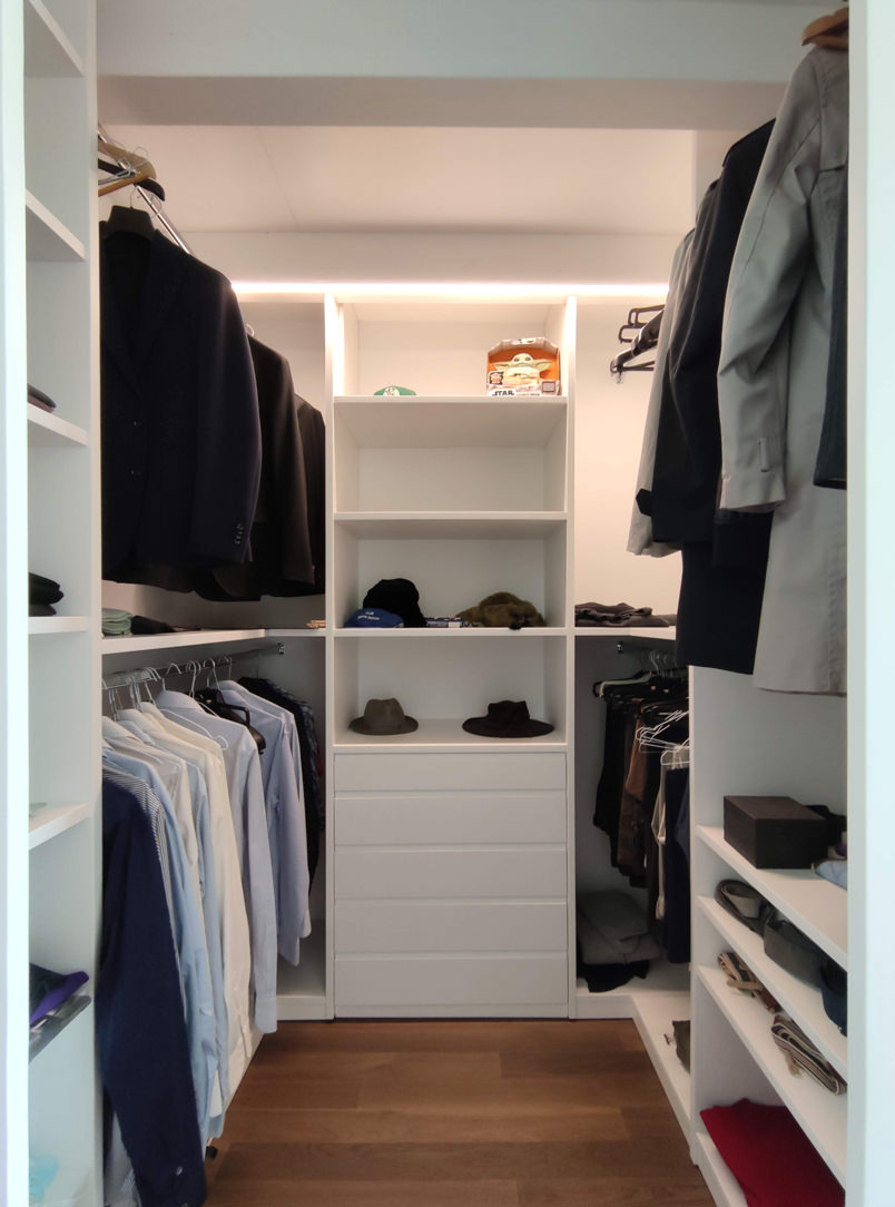 walk-in closet masculine furniture