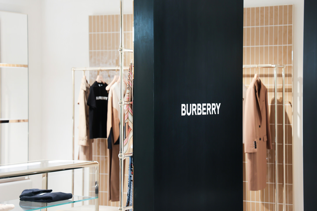 burberry corner interior