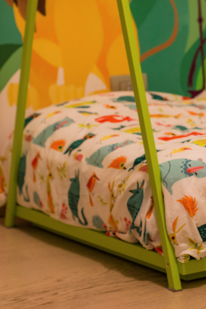 Montessori bed details