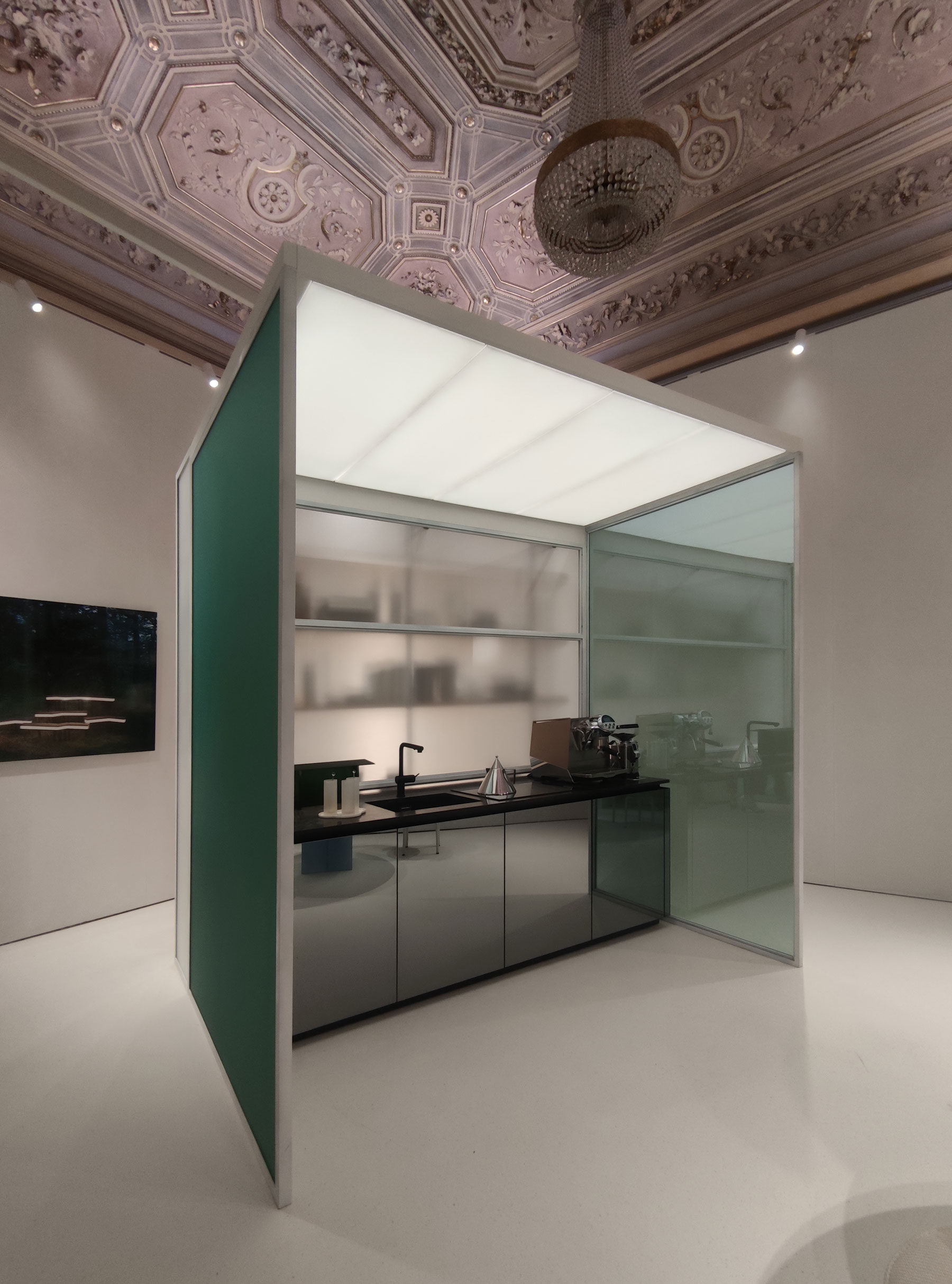 Design Week 2023 Elle Decor Art Light kitchen glass mirror