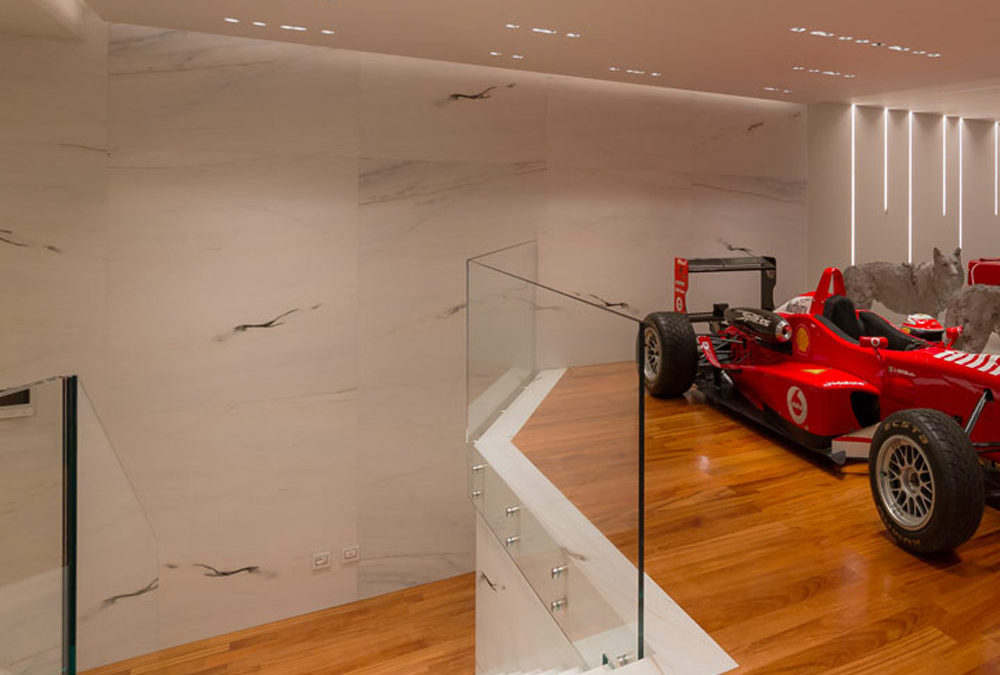 The Elegance of the Garage in a Fusion of Collecting and Modern Interior Design