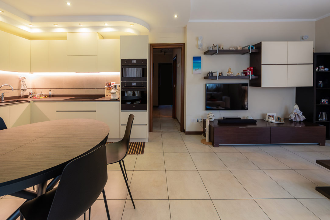 kitchen and livingroom