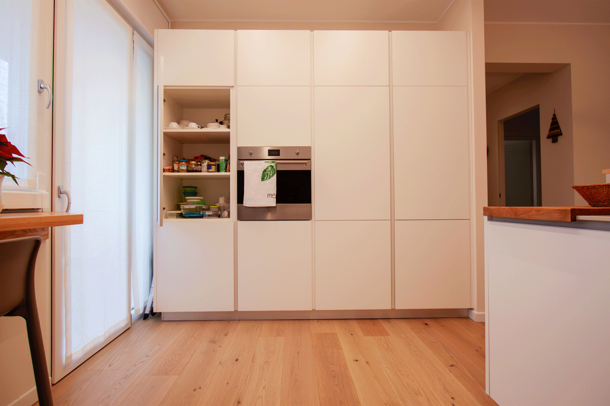 Animazione-apertura-ante-cucina-nobilitato-02 Animazione-apertura-ante-cucina-nobilitato-02