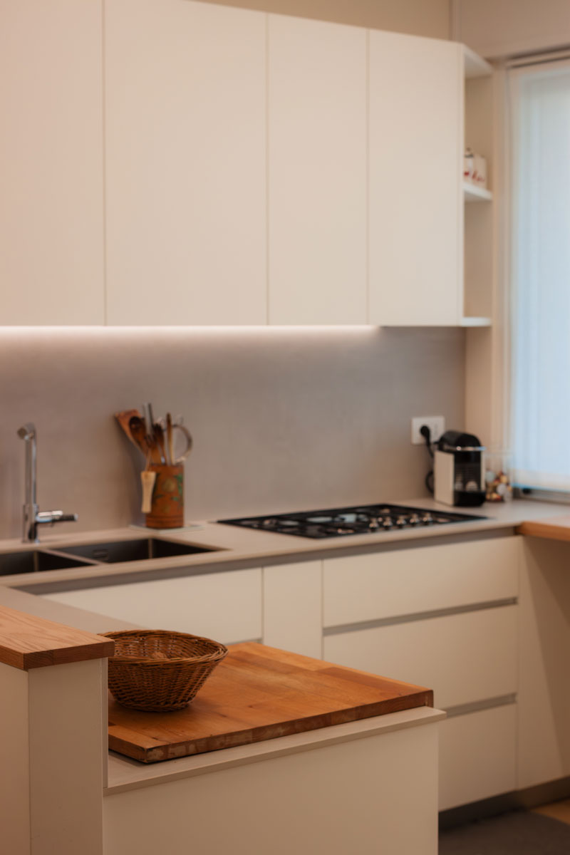 cucina-bianca-nobilitato-dettaglio-01