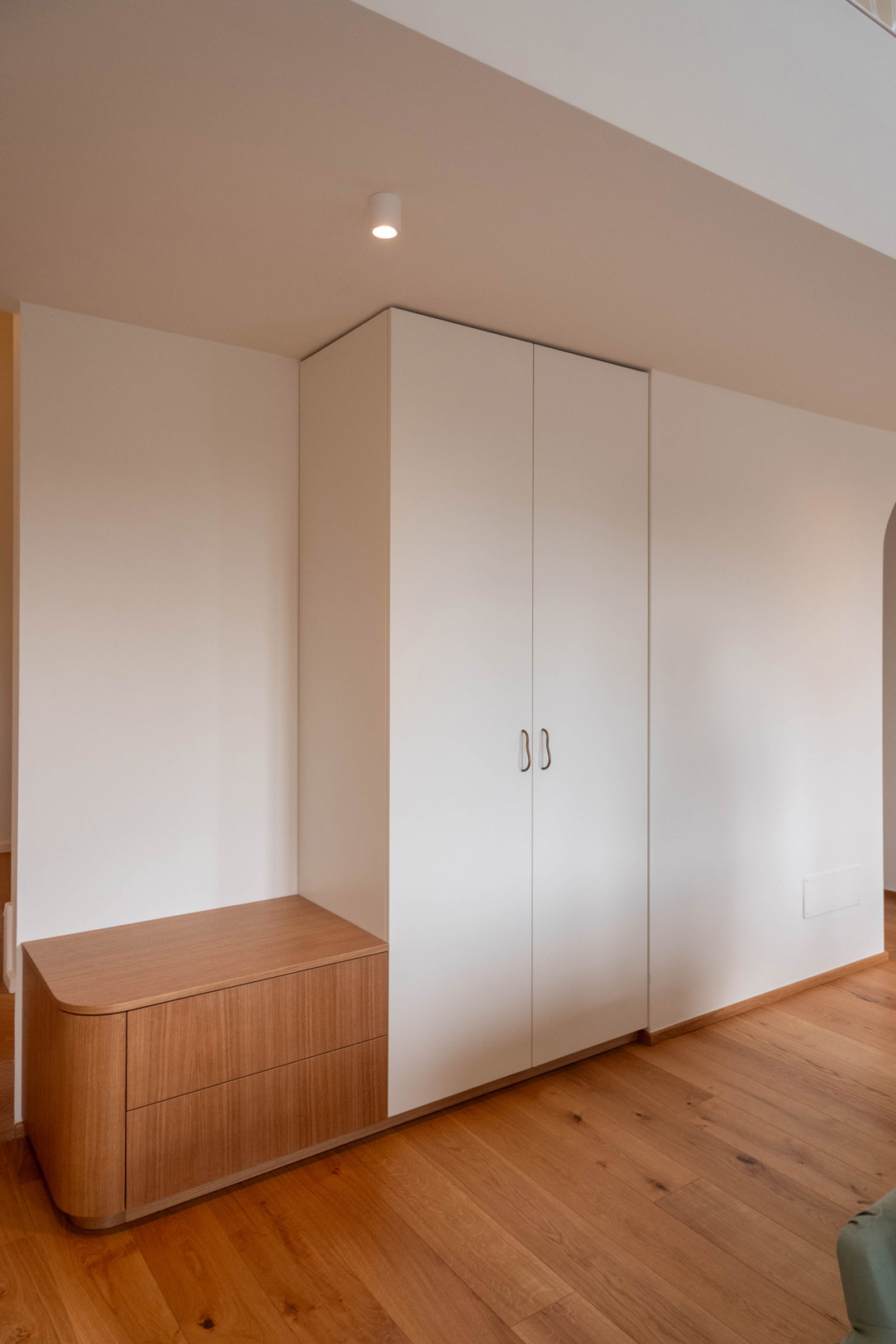 Mobile ingresso rovere tinto laccato 01