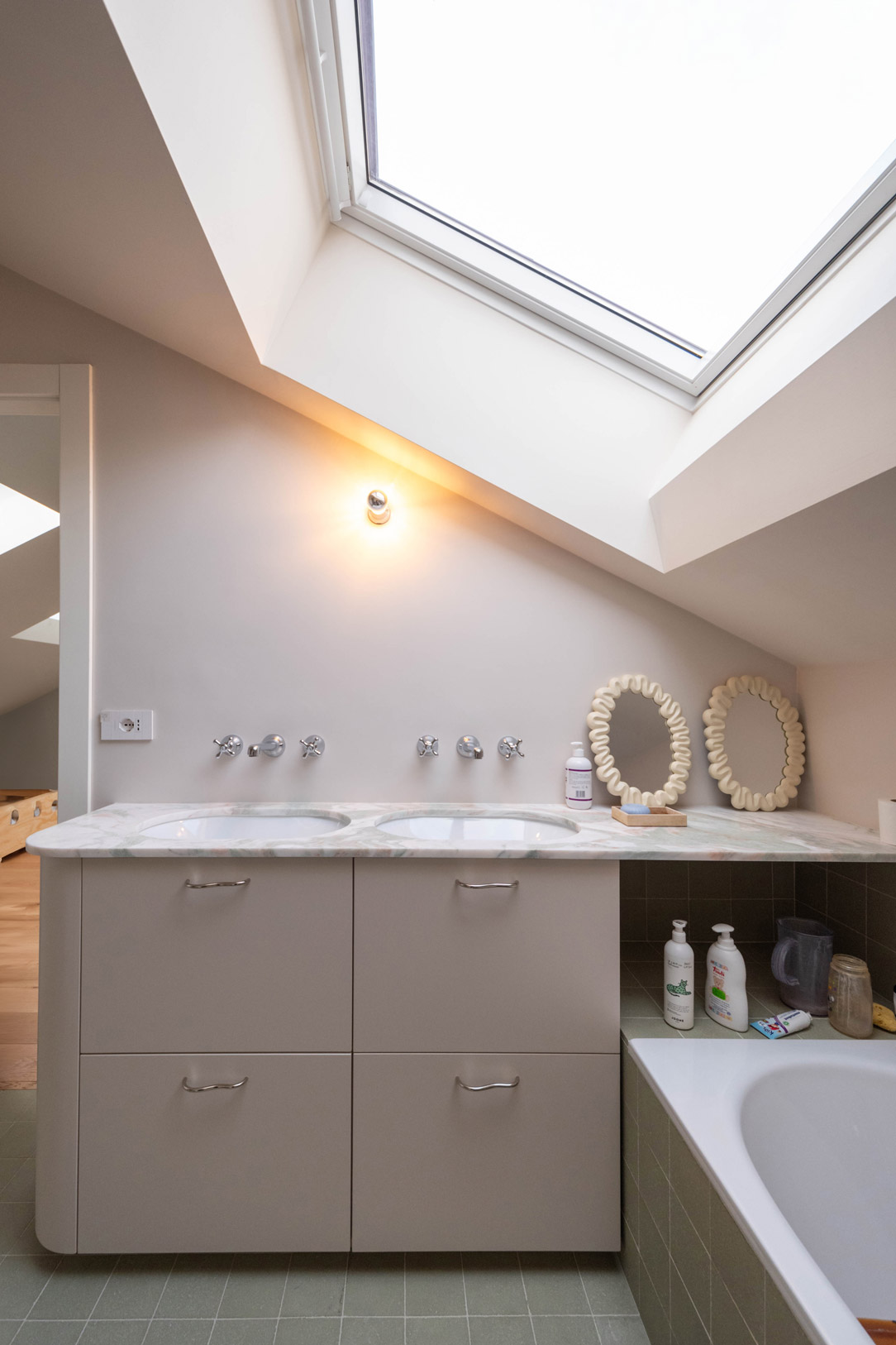 mobile bagno laccato doppio lavello 01