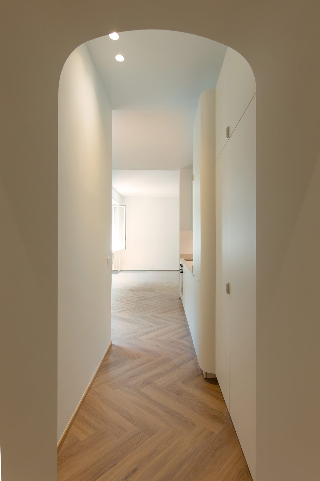 arco ingresso bianco